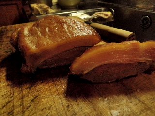 どどーん。脂身と赤身が交互になっているのが理想ですが・・・