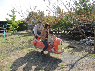 天気もよく、公園へ。