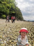農場ツアーの途中。海岸から段畑を見上げる。