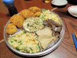 かあちゃんグループからの差し入れおかず。
