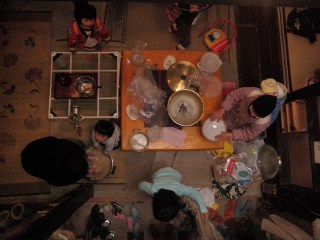 上から見た、皆の作業風景。