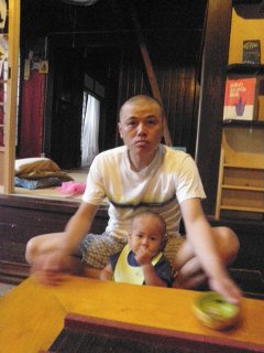 最近は、顔もよく似てると言われます。