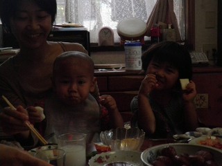 ひたすらに、食べる。