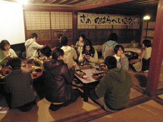 上映会場は「福田百貨店」です。