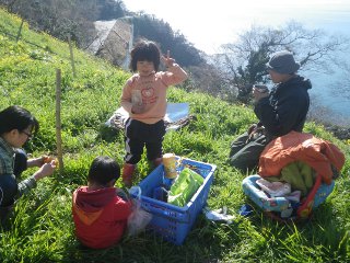 さぁ、お昼だ！の図。
