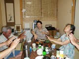 念じます。