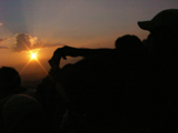 バスの上より、夕陽。